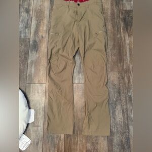 Wranglers Men's tan cargo Pants